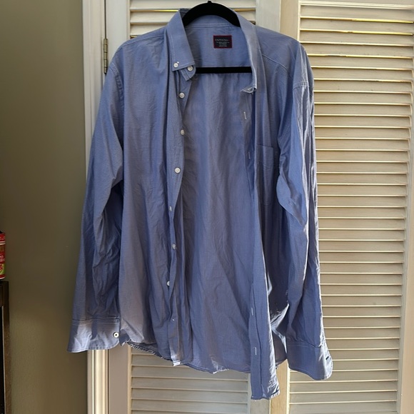 Blue checkered UntuckIt button down - Picture 1 of 3